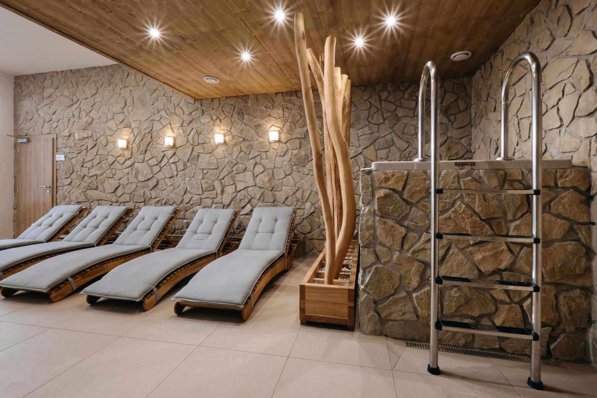 Wellness Penzion Marta Kuklik Luaran gambar